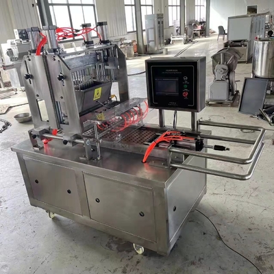 Achat en ligne 1900*980*1700 mm machine à tirer des bonbons pour les nouveaux produits
