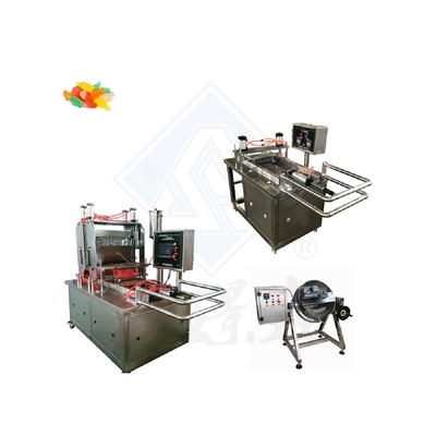 Machine de fabrication de bonbons en caoutchouc à haute productivité pour les fraises Ourses Pommes haut rendement