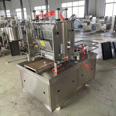 La machine de production automatique de bonbons pour les vitamines et les gommes est certifiée CE et présente une productivité élevée.