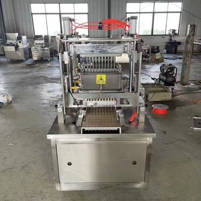 La machine de production automatique de bonbons pour les vitamines et les gommes est certifiée CE et présente une productivité élevée.