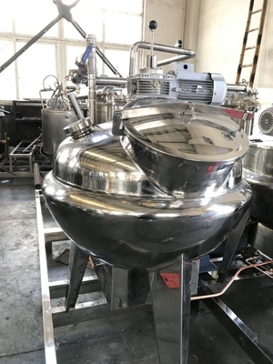Machine à verser des bonbons doux et durs semi-automatique pour un processus de formage à haute productivité